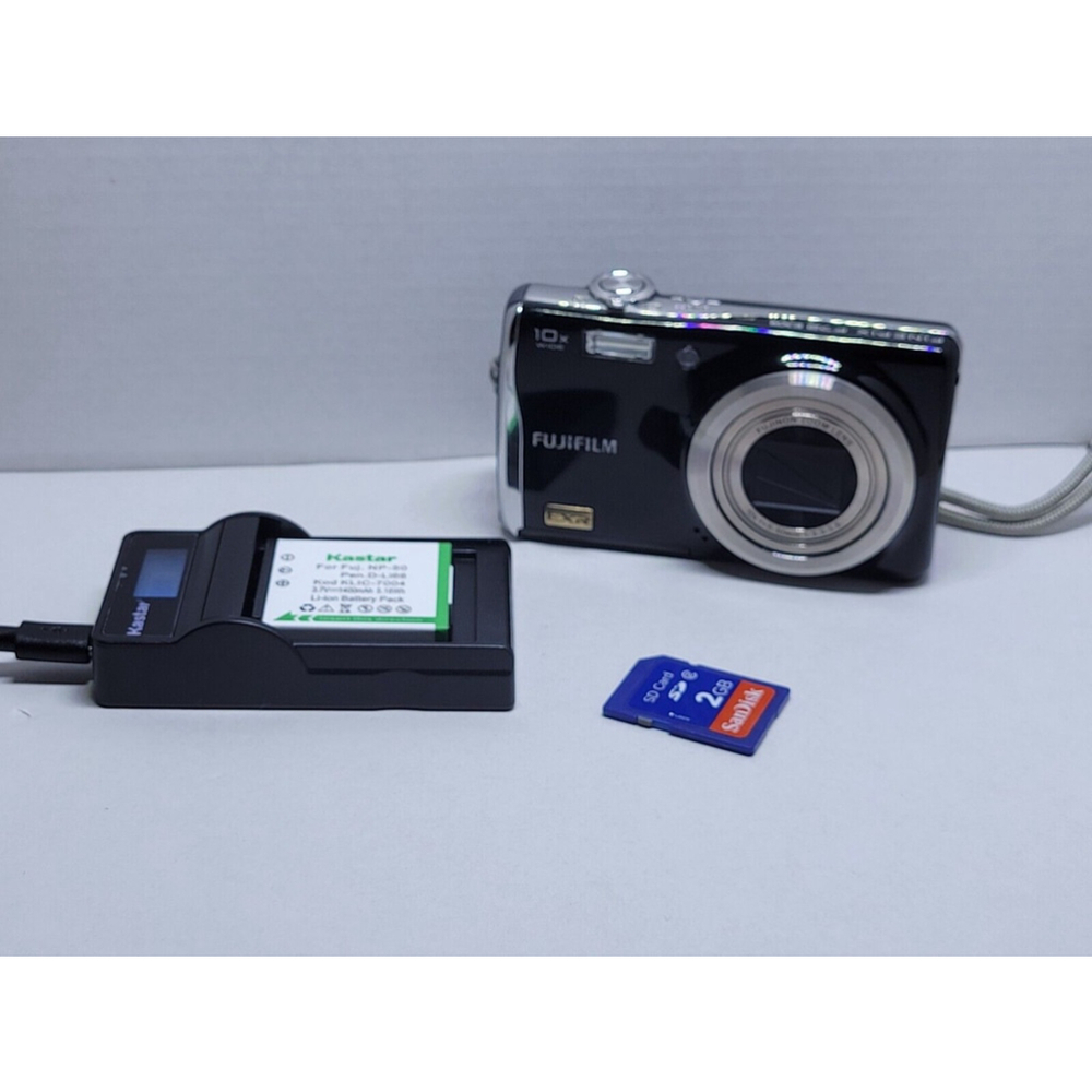 FujiFilm FinePix F72EXR F-5.50mm 10x Optical Zoom Digital Camera No. 9DA33692